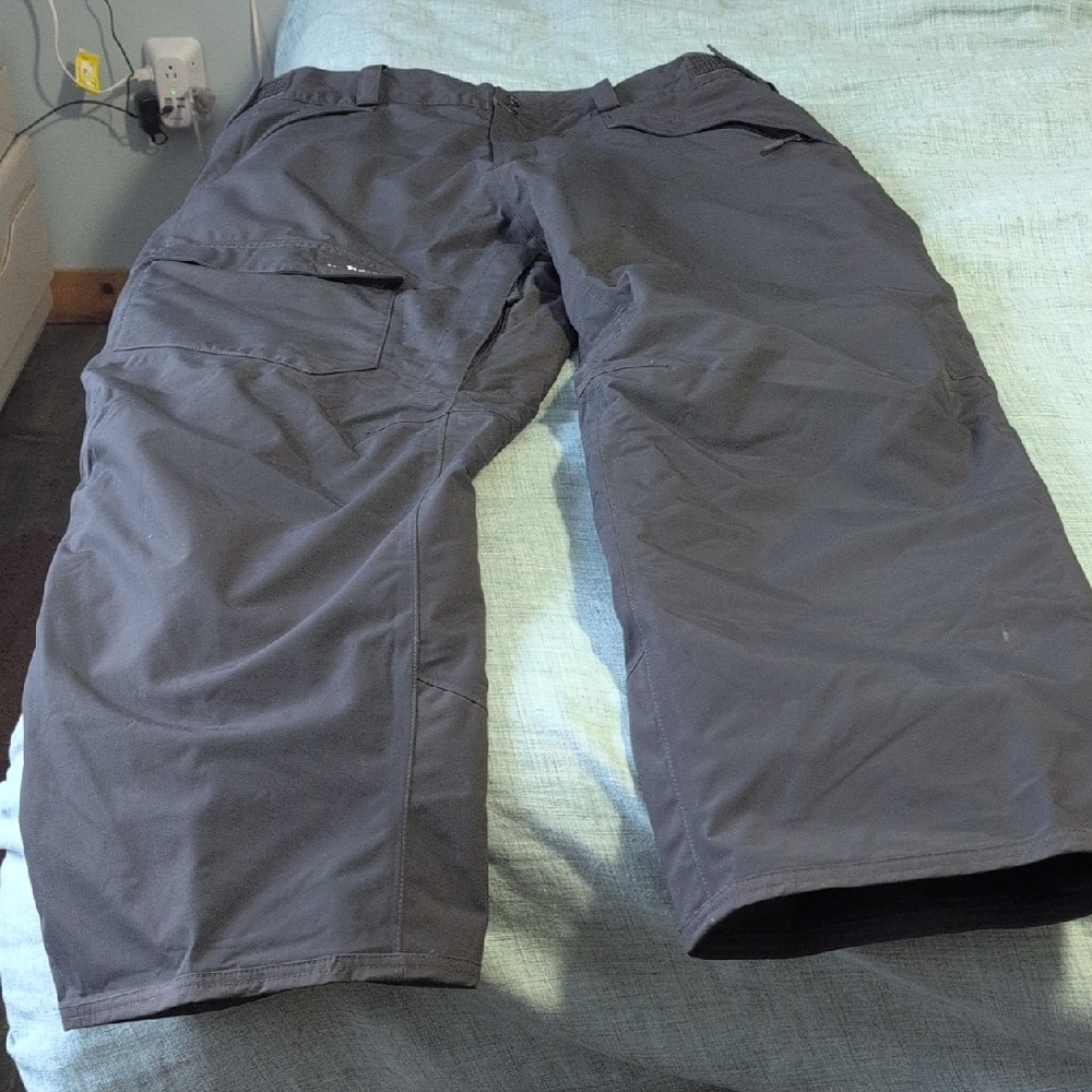 The North Face Dark Gray Outdoor Pants - Picture 2 of 9